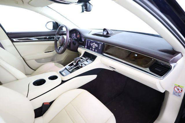 PORSCHE Panamera Panamera 4