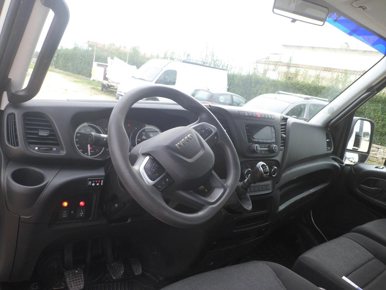 Iveco Daily 35c14 ribaltabile con gru