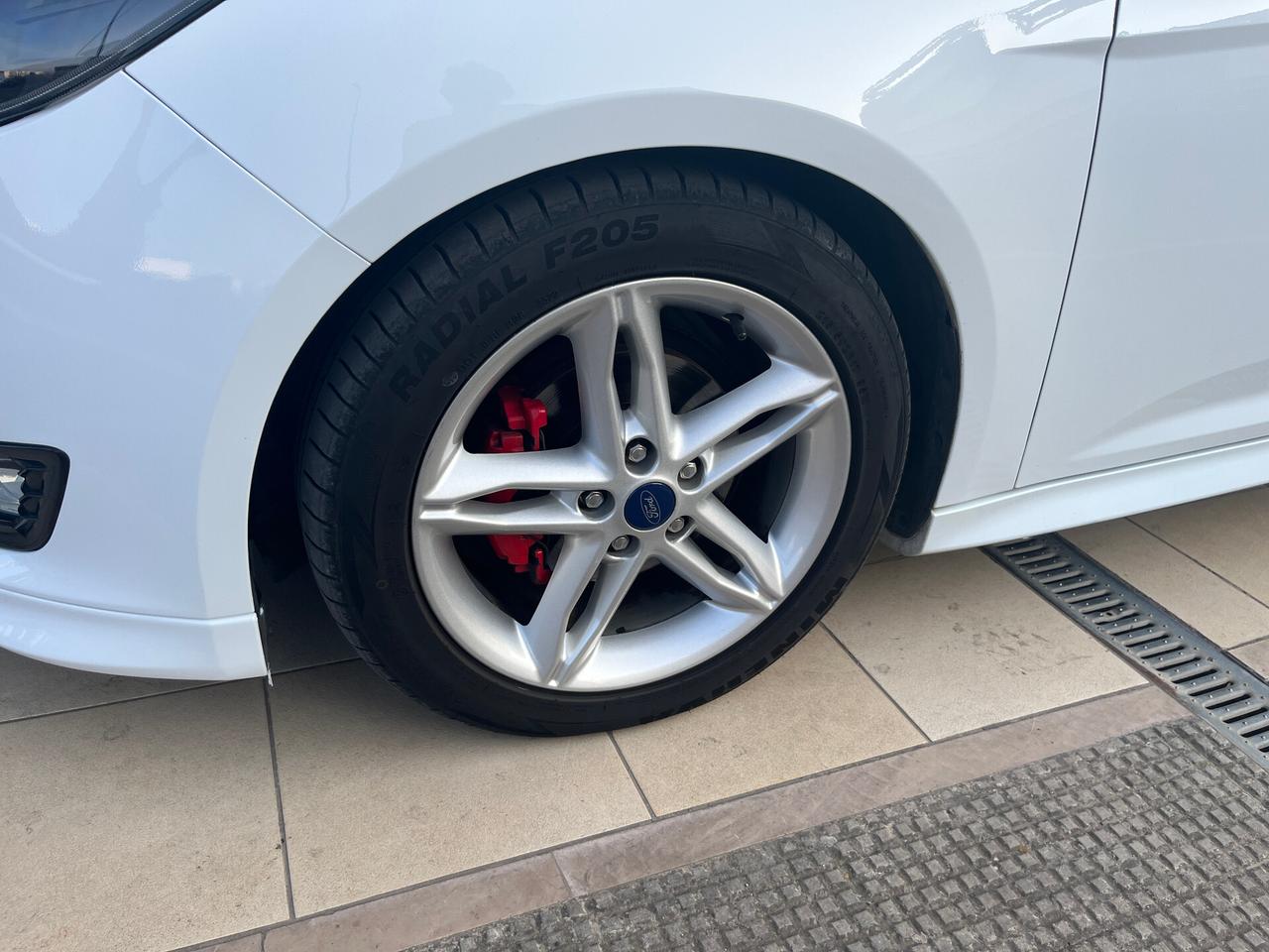 Ford Focus 1.5 TDCi 120 CV ST Line
