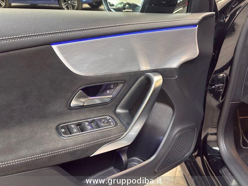 Mercedes-Benz Classe A - W177 2018 Diesel A 180 d Premium Night edition auto