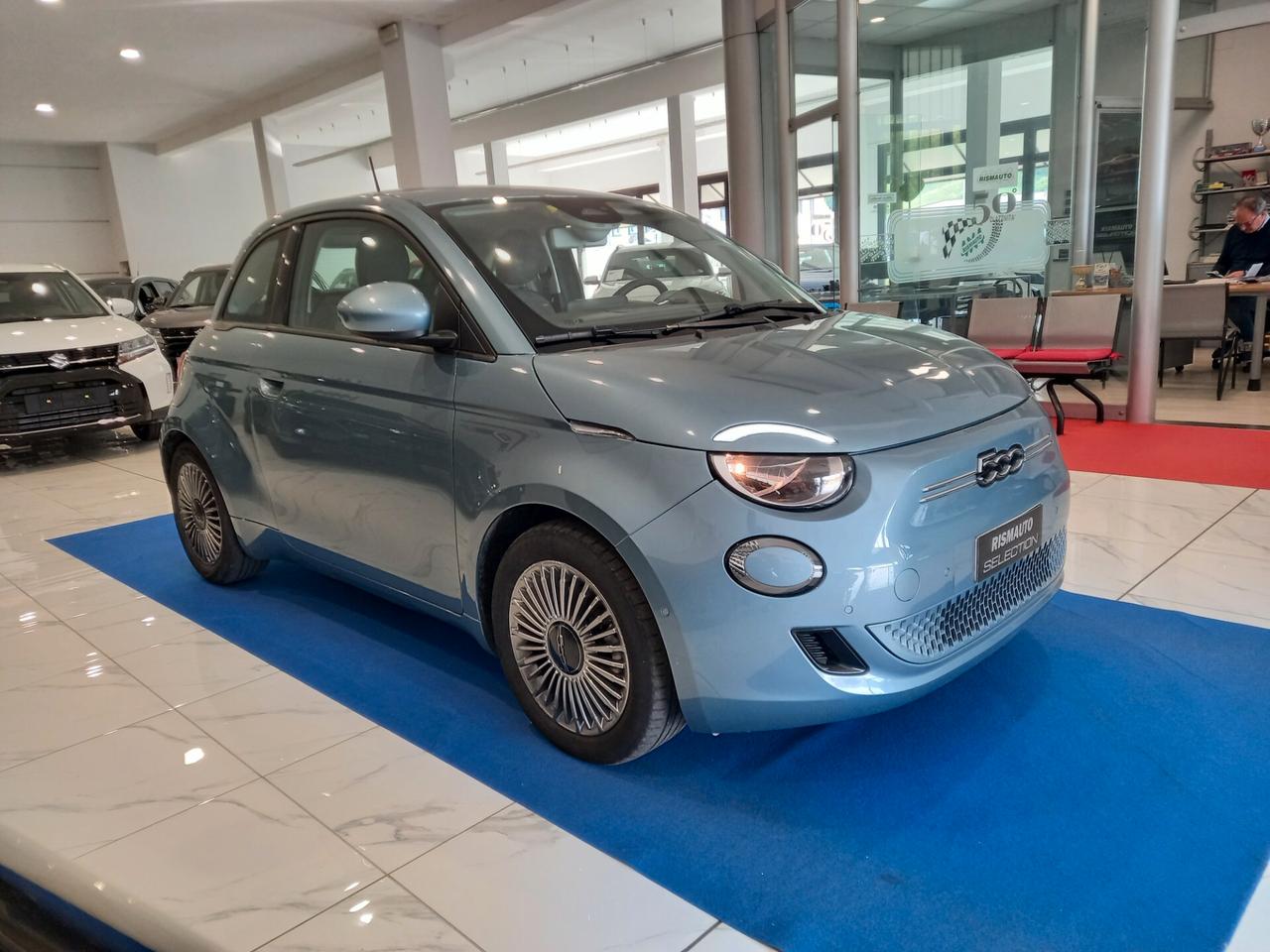 Fiat 500e 42 kWh Icon 30.000 KM