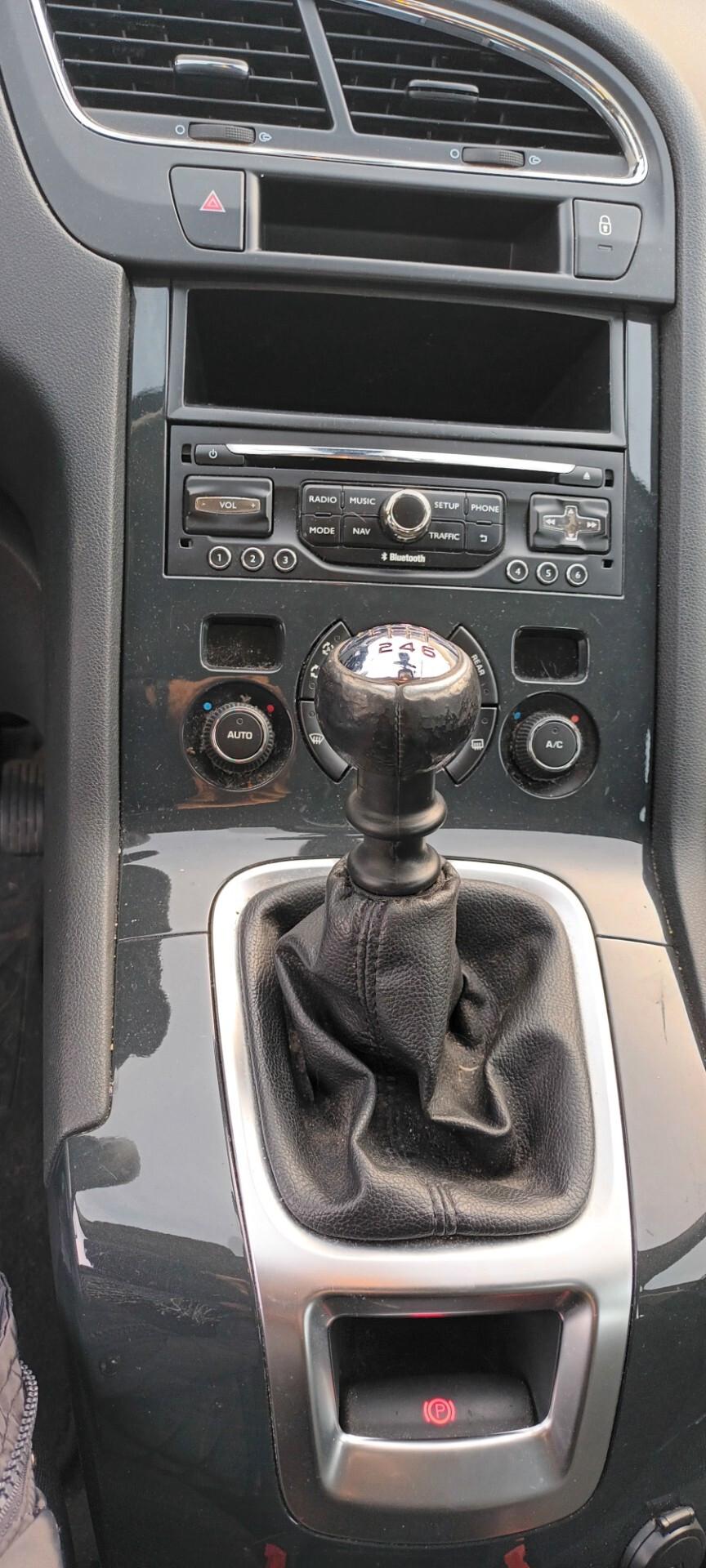 Peugeot 5008 1.6 HDi 115CV Business