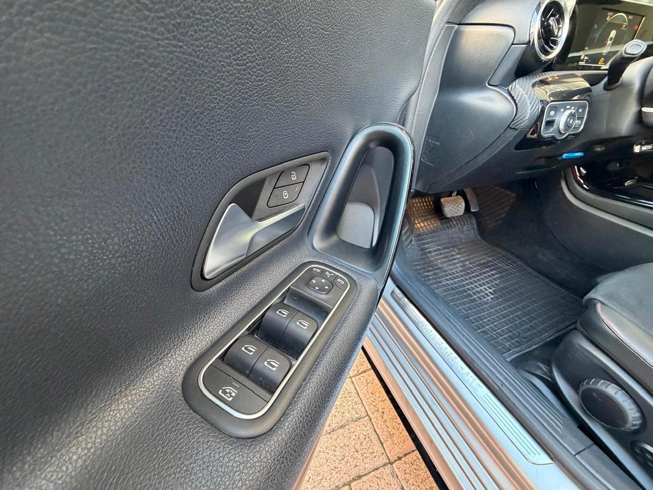 Mercedes-benz A 180d Amg Line