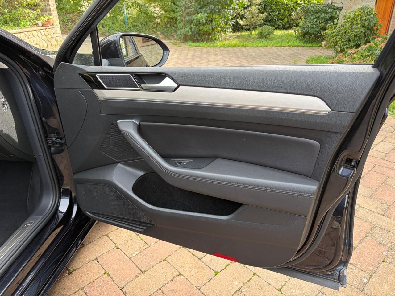 Volkswagen Passat 2.0 TDI 150 CV Highline BlueMotion