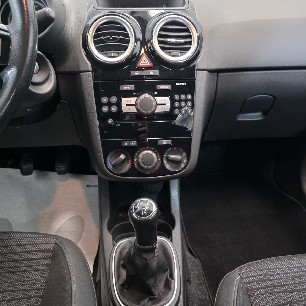 Opel Corsa 1.2 5 porte NEOPATENTATI+PELLE