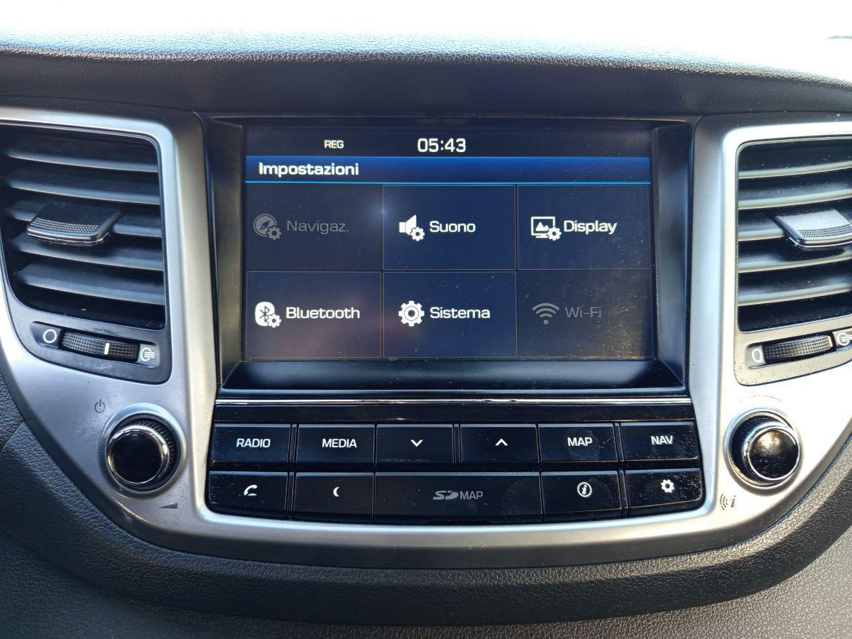 HYUNDAI Tucson 1.7 CRDi XPossible TETTO/NAV/PELLE