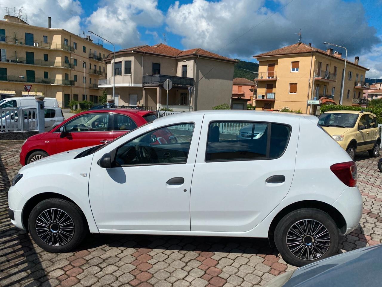 Dacia Sandero 1.2 75CV Ambiance N1