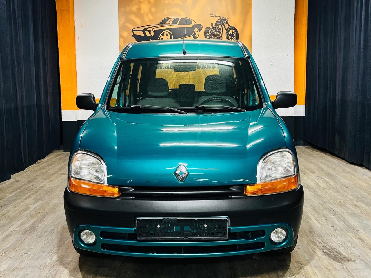 RENAULT KANGOO 1.2 16V IN PERFETTE CONDIZIONI .