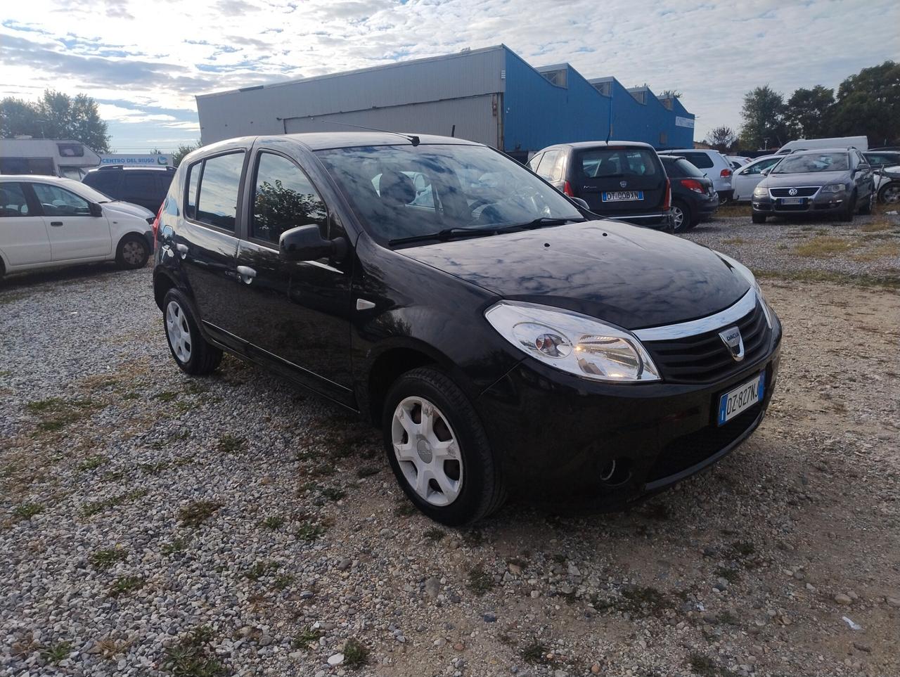 Dacia Sandero 1.2 16V Lauréate