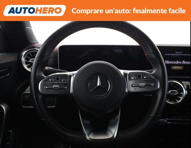 MERCEDES-BENZ CLA 200 Automatic Premium