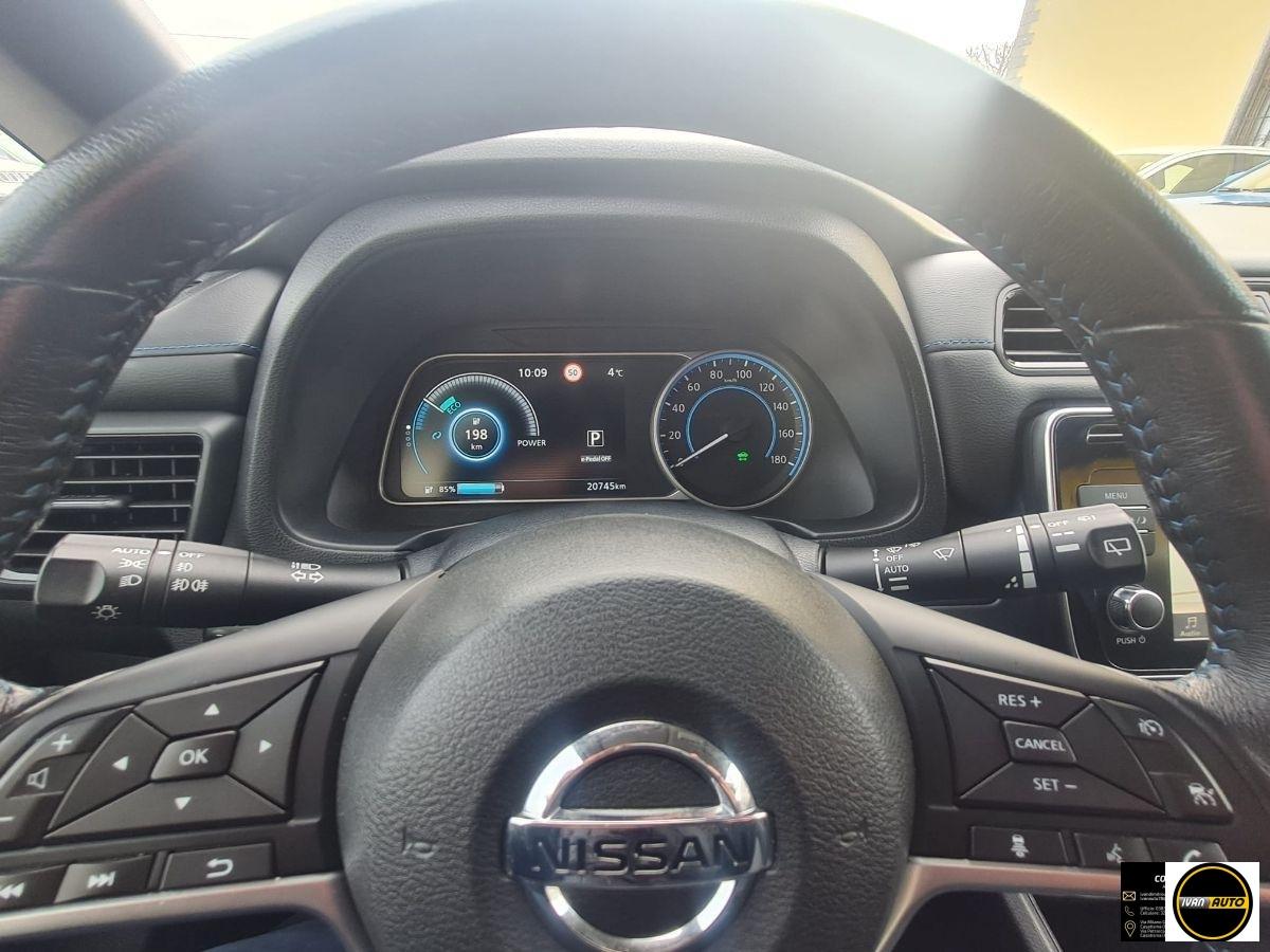 NISSAN Leaf Tekna 40 kWh-Elettrica-20.000 Km