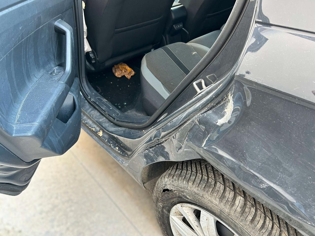 VW Polo 1.6 TDI 95CV - 2019 Incidentata