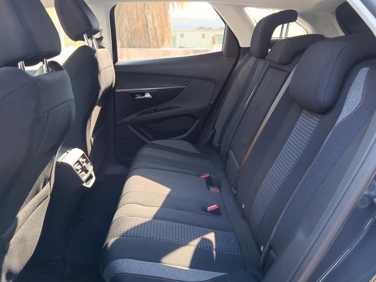 Peugeot 3008 BlueHDi 120 S&S Business
