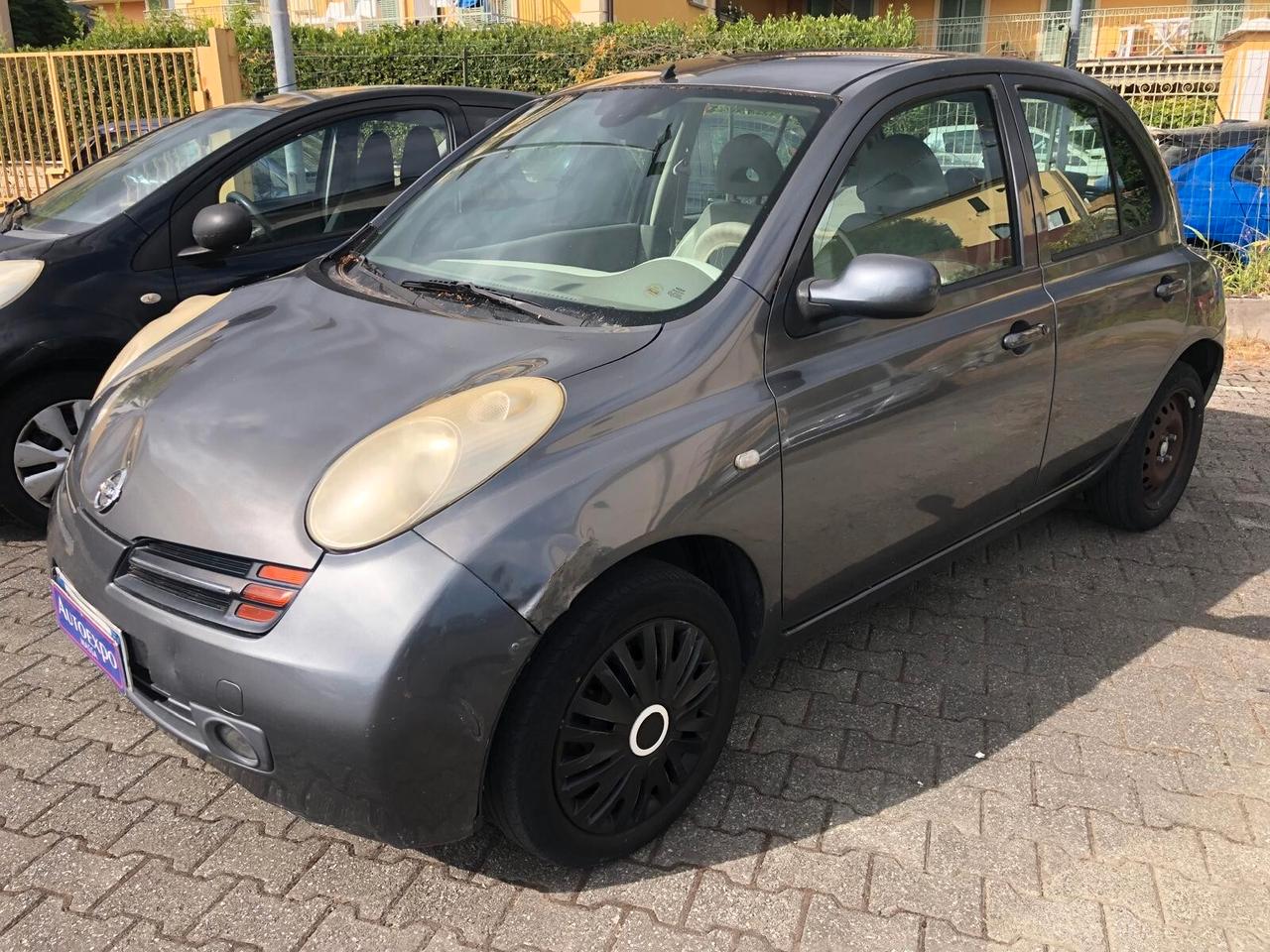 Nissan Micra 1.0 16V 5 porte Visia