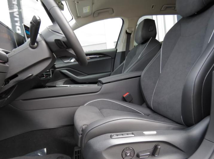 Volkswagen Passat Variant ELEGANCE 1.5 ETSI 110KW