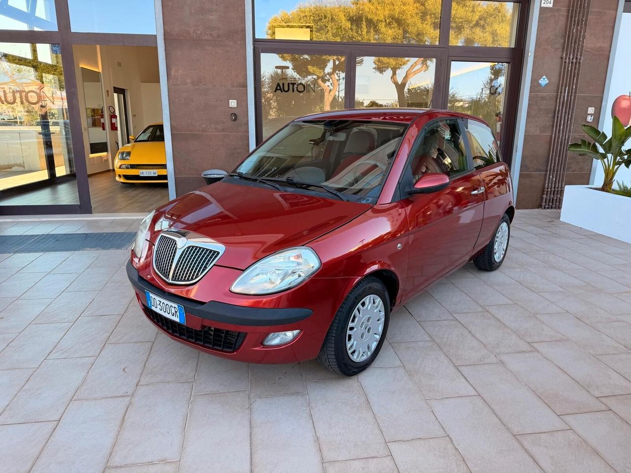 Lancia Ypsilon 1.3 MJT 75 CV Platino