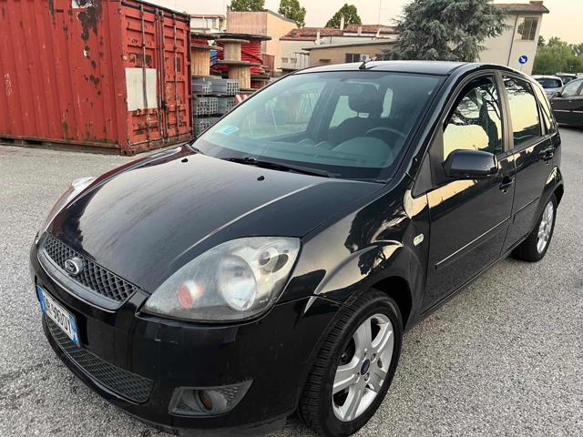 FORD Fiesta 1.4 TDCi 5p. Ghia senza nessun lavoro da fare