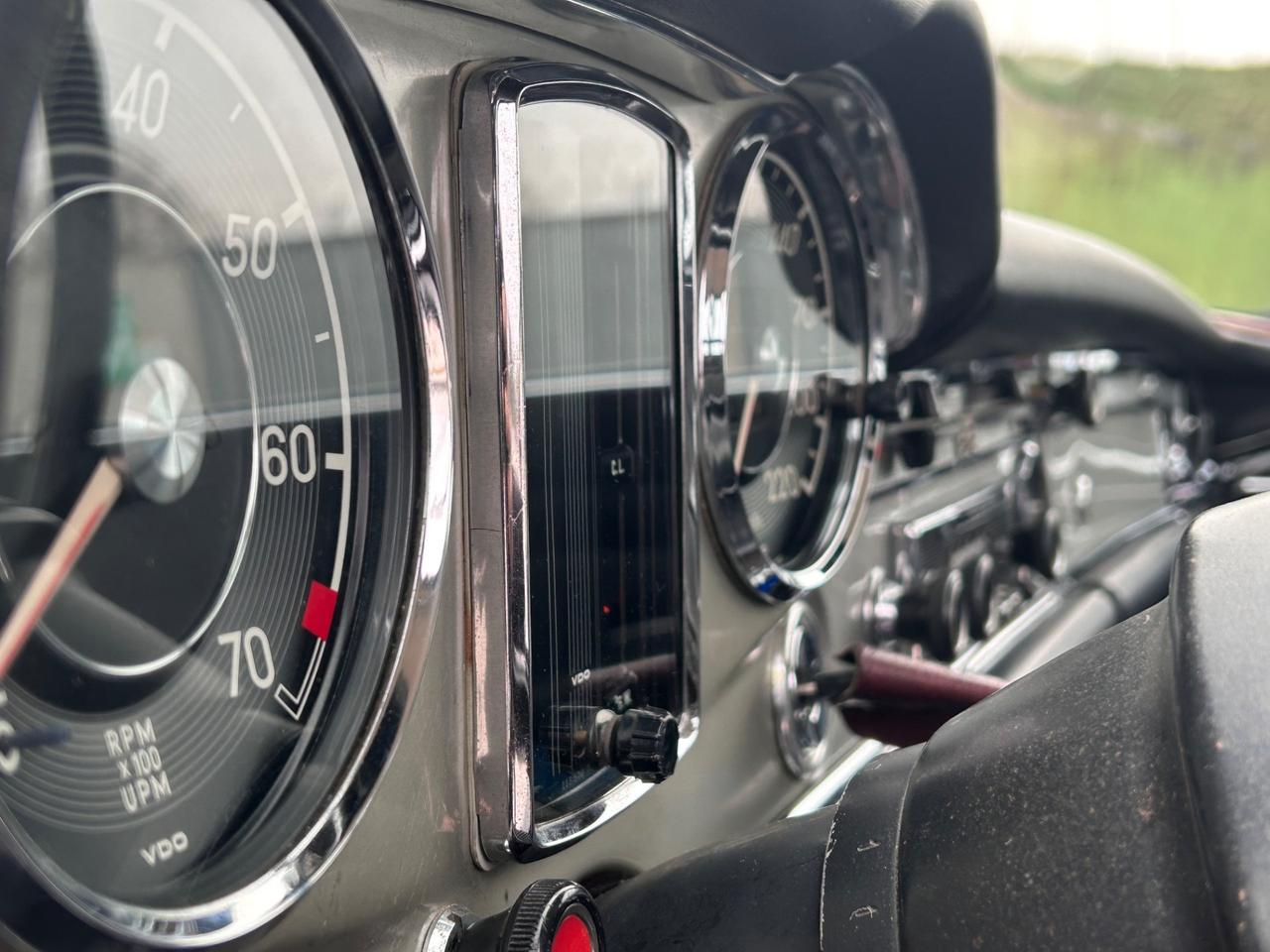 Mercedes-benz SL 280 Pagoda automatic