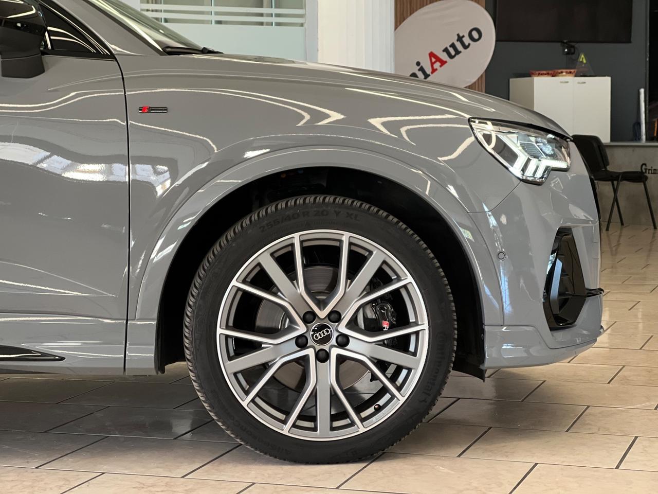 Audi Q3 SPB 40 TDI quattro S tronic Identity Black