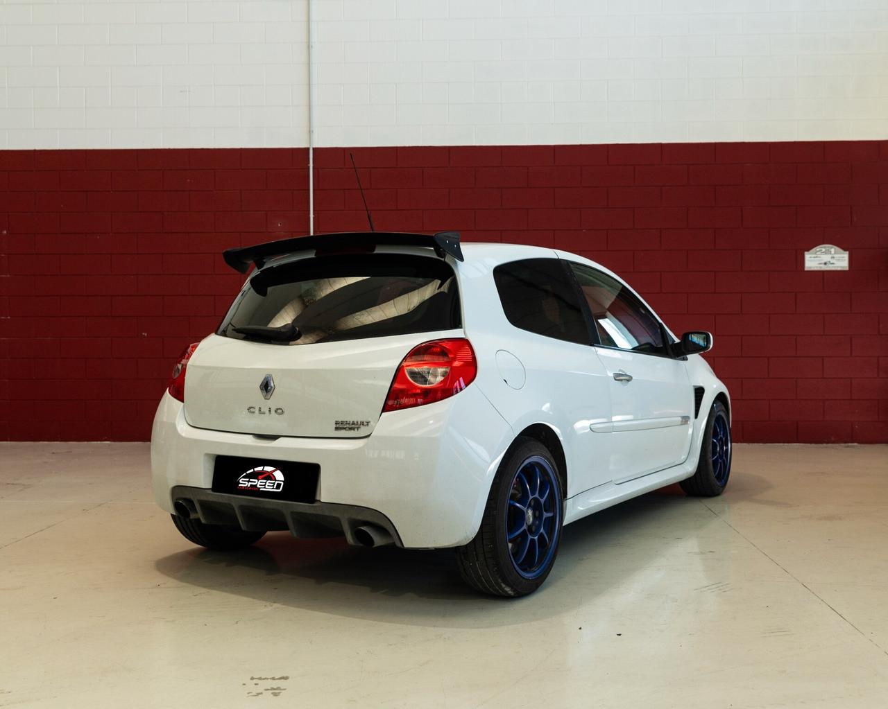 Renault Clio F1 R27 Team – Edizione Limitata