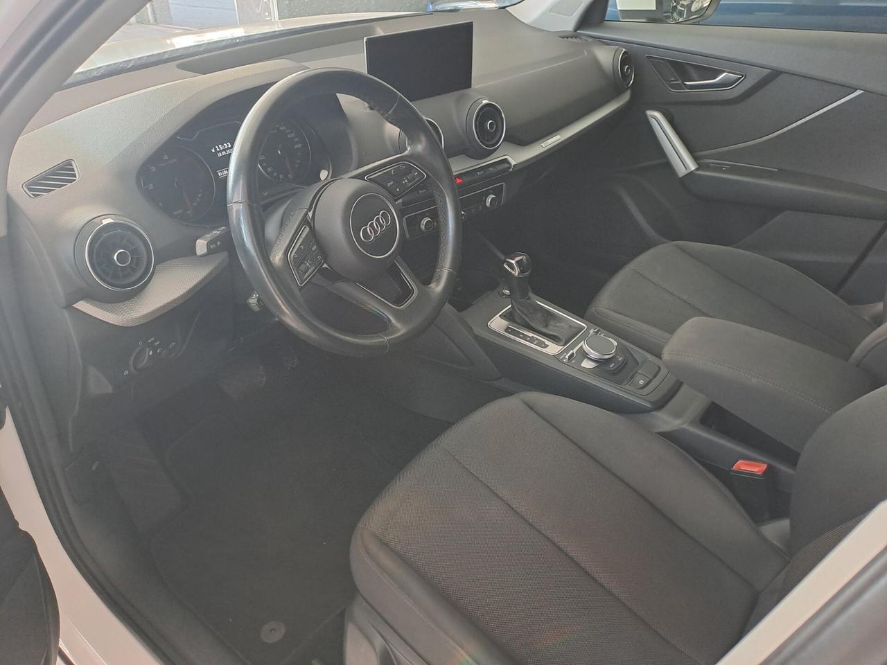 Audi Q2 30 TDI S tronic Identity Black Anno 2022