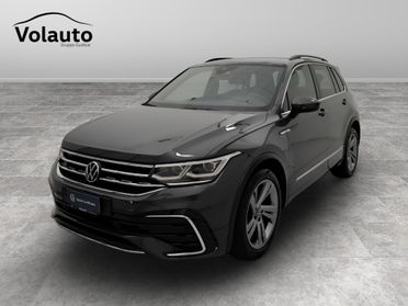 VOLKSWAGEN Tiguan II 2021 - Tiguan 1.5 tsi R-Line 150cv dsg