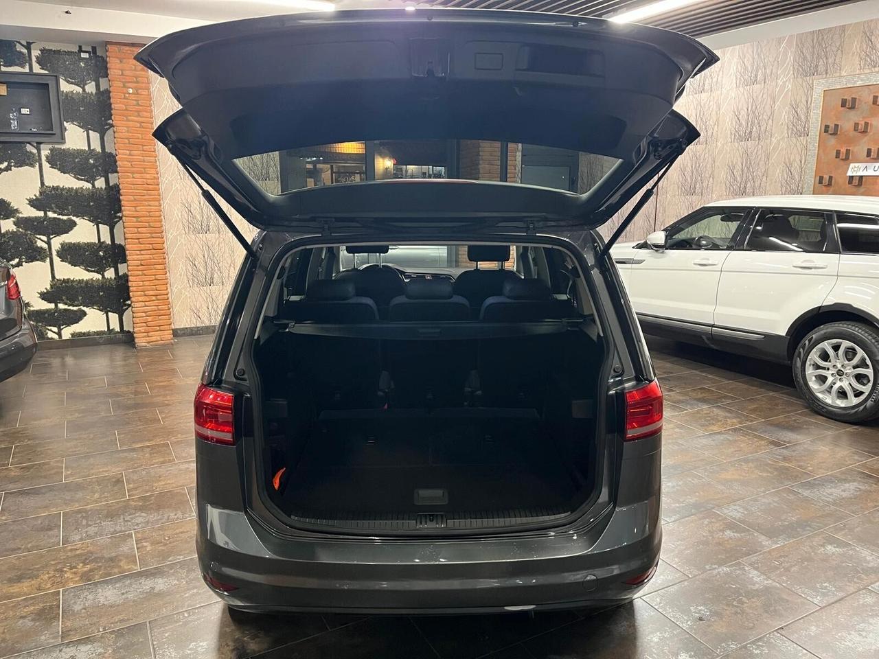 Volkswagen Touran 1.6 TDI DSG Comfortline BlueMotion Technology