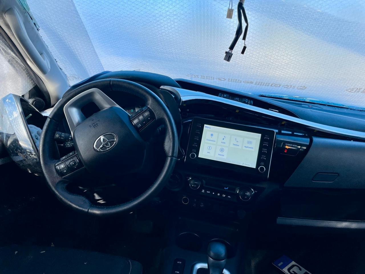 Toyota Hilux 2.4 D-4D 4WD 4 porte Double Cab Lounge ***INCIDENTATO**