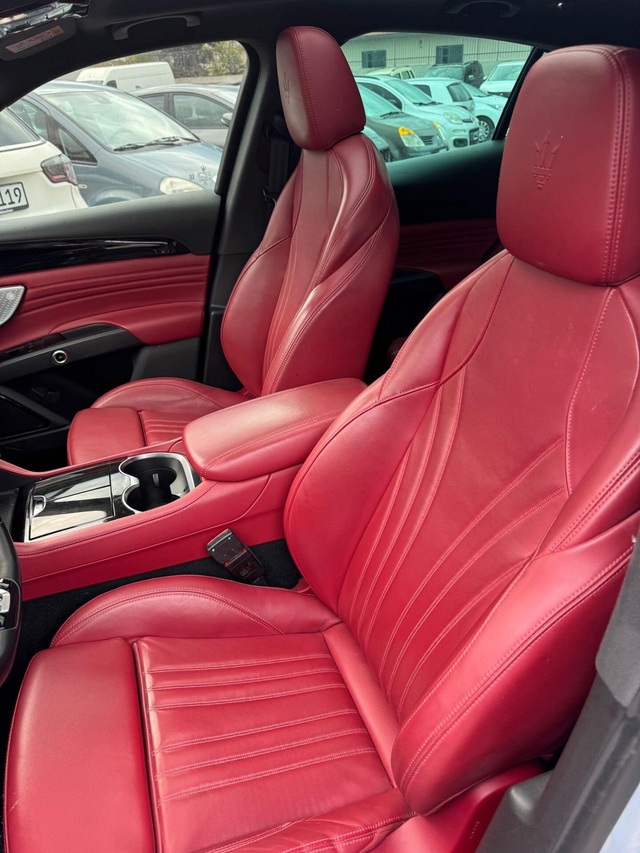 Maserati Grecale MHEV 300 CV AWD GT