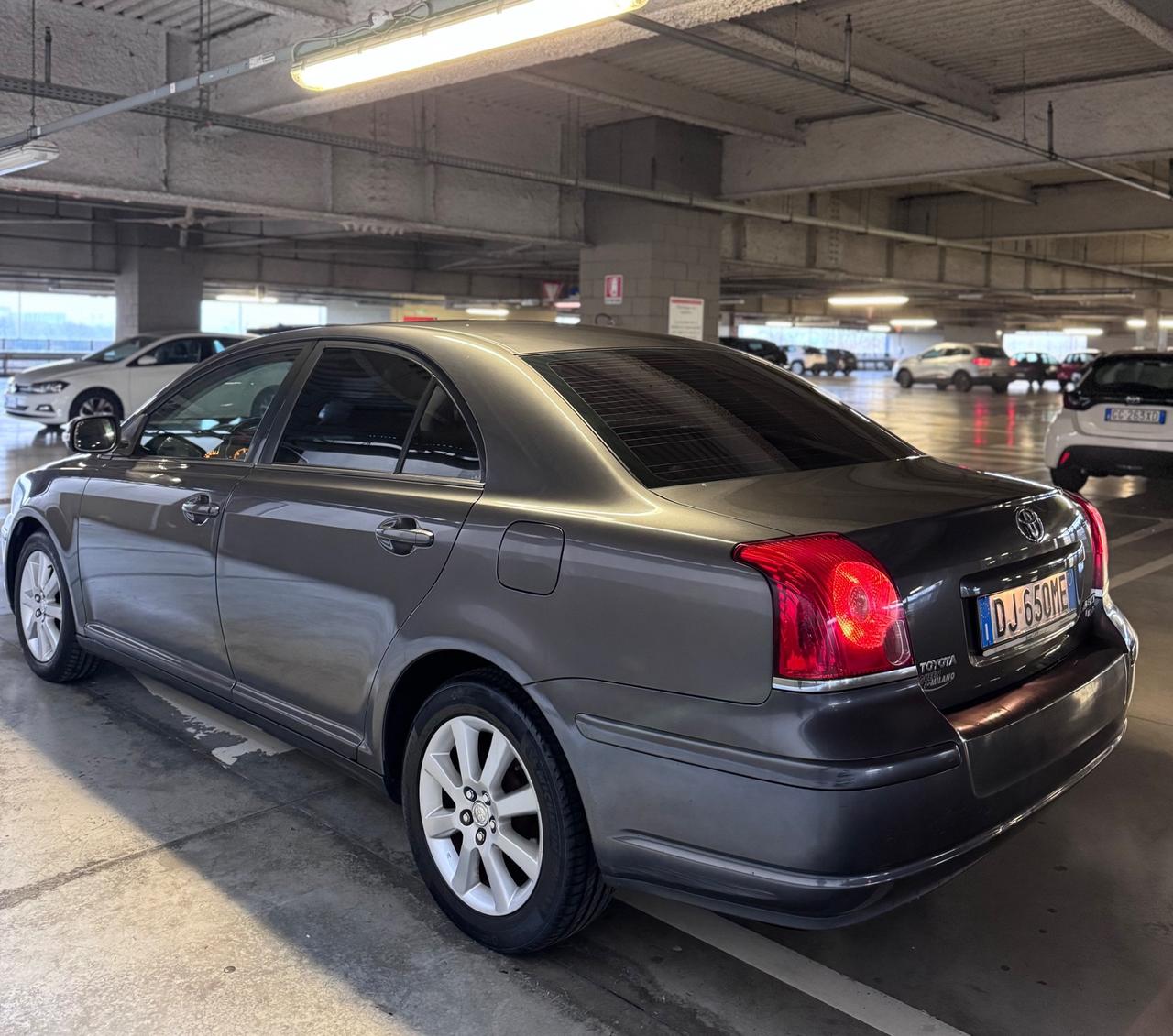 Toyota Avensis 2.0 D-4D 16V 139.036km!