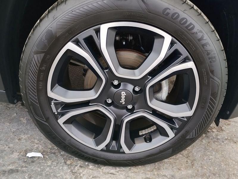Jeep Avenger 1.2 Turbo Summit tua 249,00 al mese