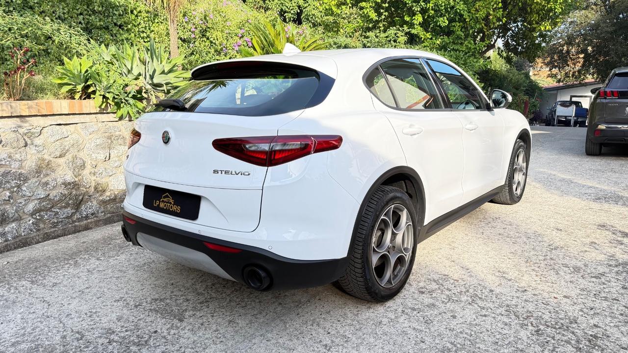 Alfa Romeo Stelvio 2.2 Turbodiesel 190 CV AT8 Q4 Super Business