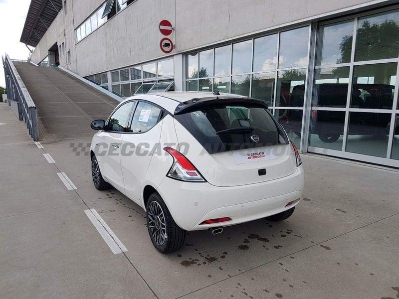 Lancia Ypsilon My24 402 Platino 1.0