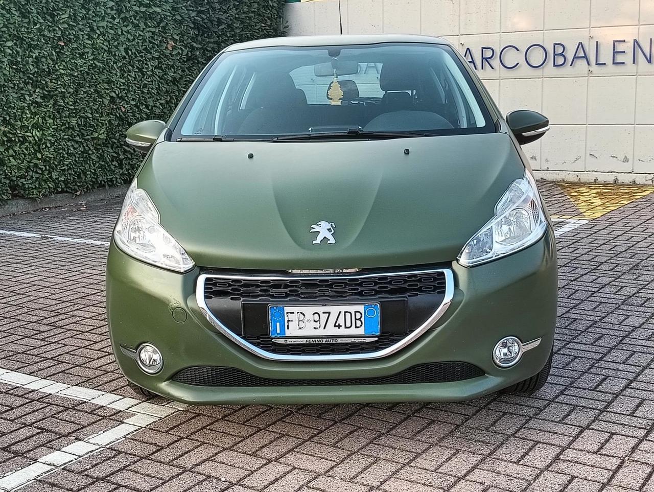 Peugeot 208 2015 1.4 HDI Diesel Cell: 3201471147