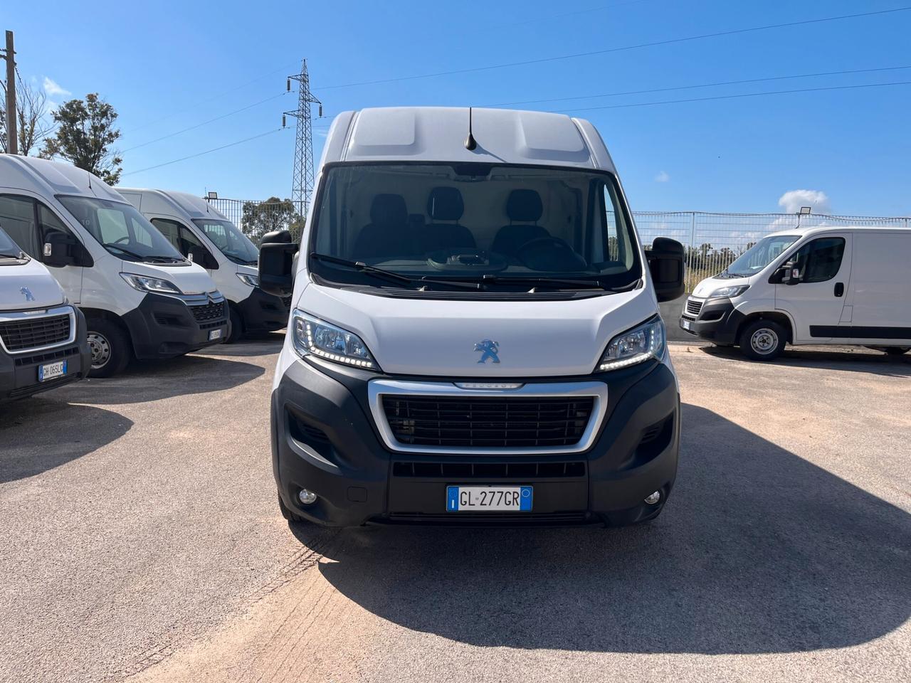 Peugeot BOXER PREMIUM 335 L3H2 2.2 BLUEHDI 140 CV.