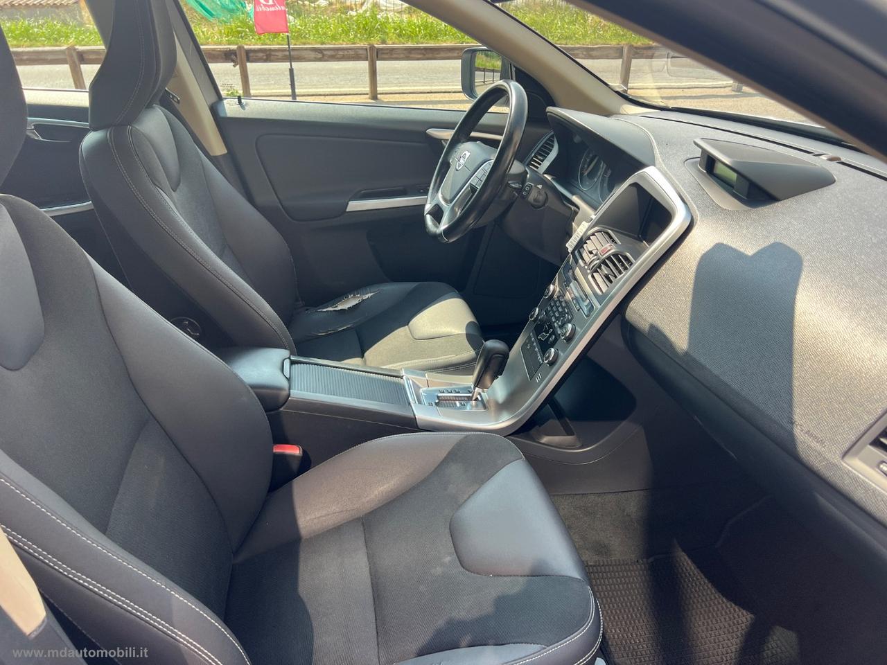 VOLVO XC60 2.4 D 163CV AWD Geartronic Momentum MOLTO BEN TENUTA