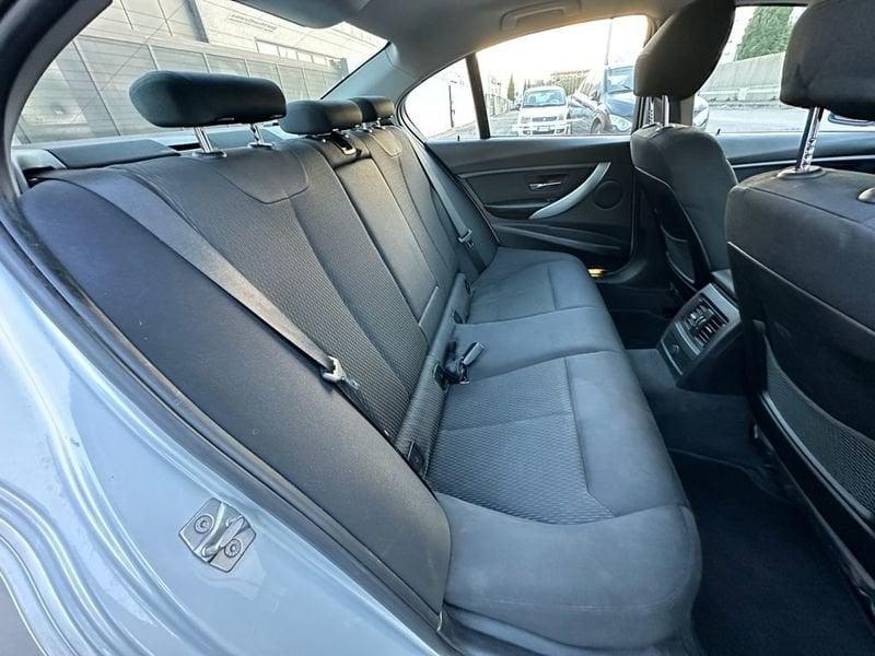 BMW Serie 3 320 d Business aut. 184cv