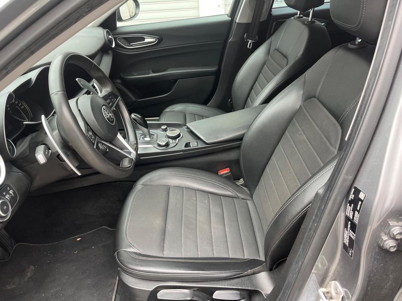 Alfa Romeo Giulia 2.2 Turbodiesel 180 CV AT8 Business Sport Launch Ed.