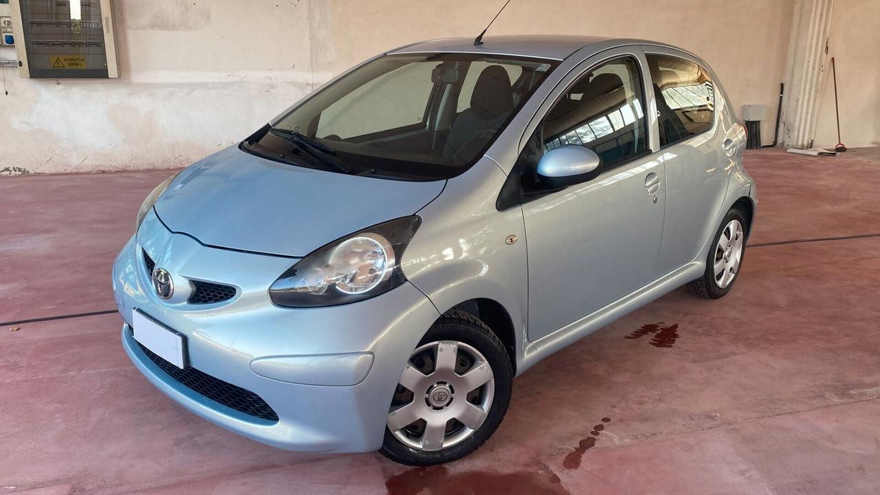Toyota Aygo 1.0 12V VVT-i 5 porte