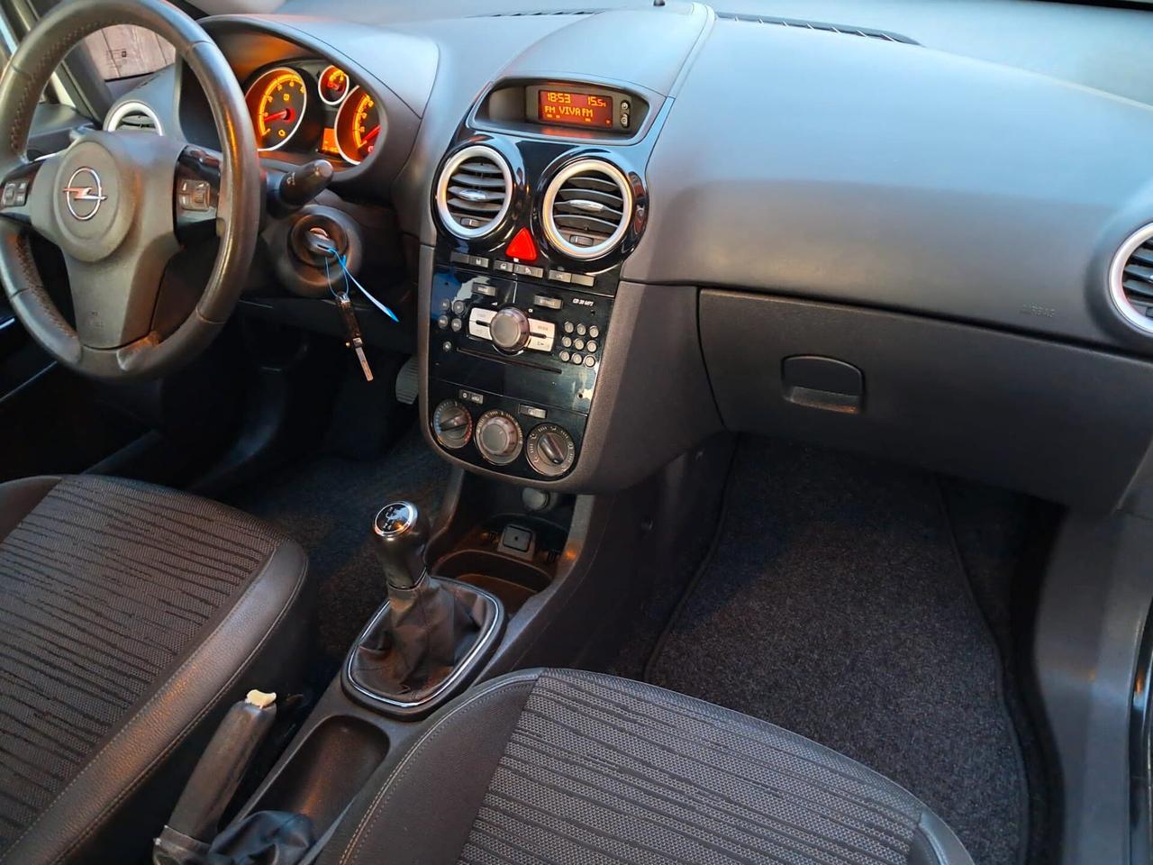 Opel Corsa 1.2 85CV 5 porte GPL-TECH Edition