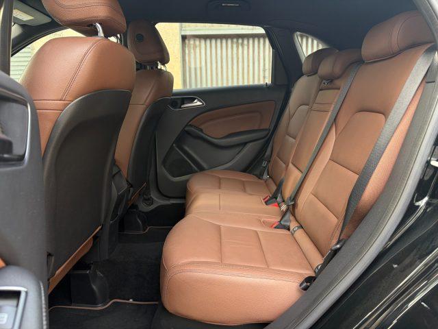 MERCEDES-BENZ B 200 d 136Cv Sport