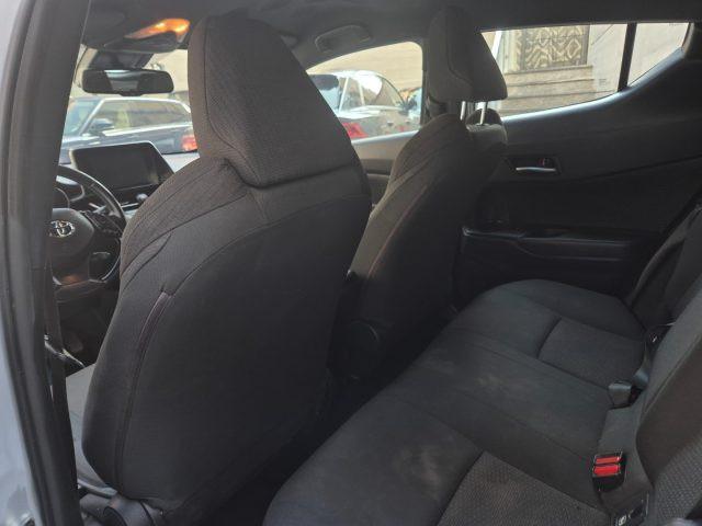 TOYOTA C-HR 1.8 Hybrid E-CVT Active