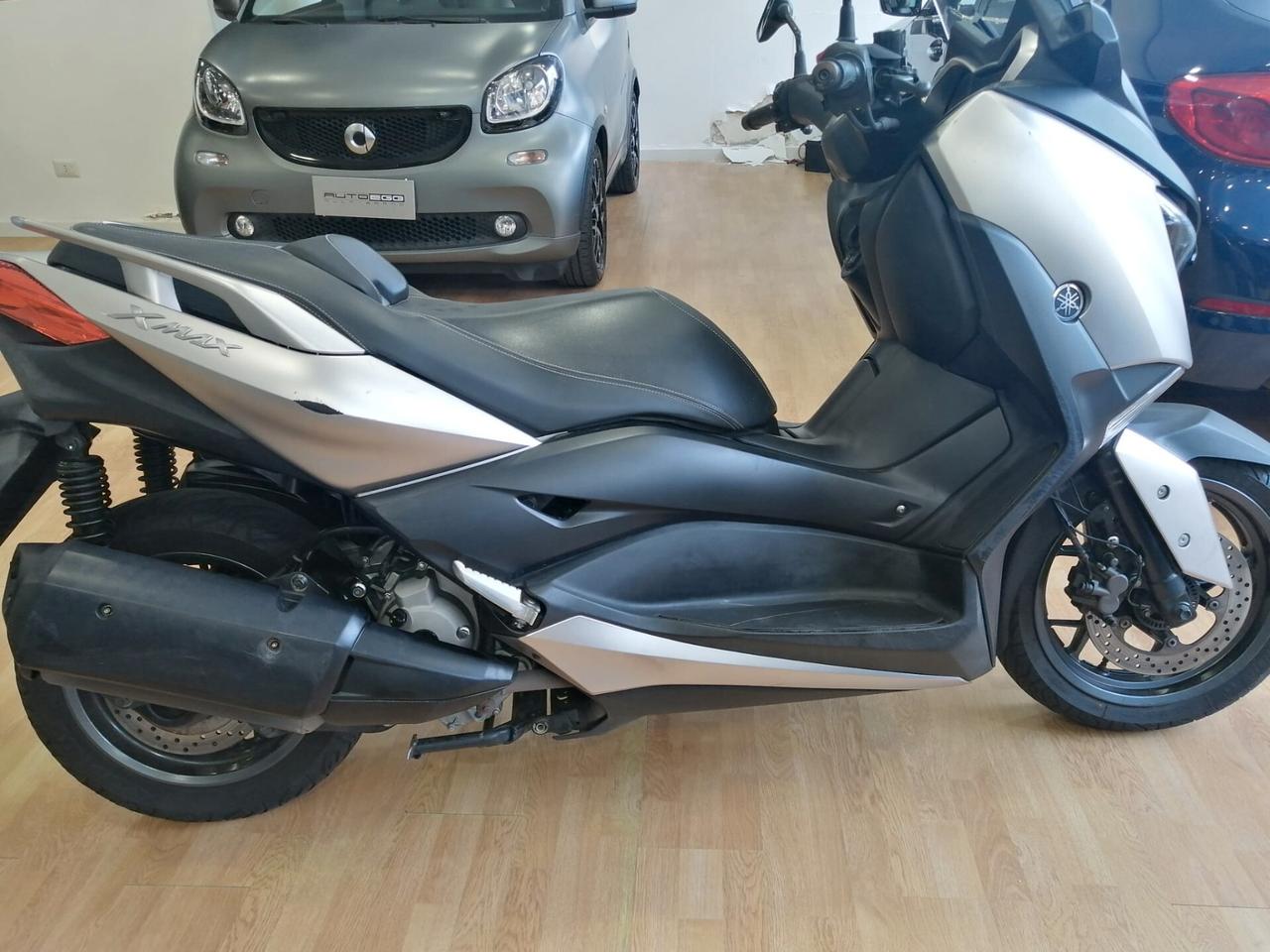 YAMAHA X-MAX 300 - 13000KM