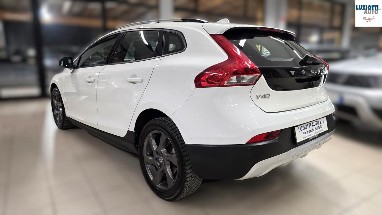 Volvo V40 Cross Country D2