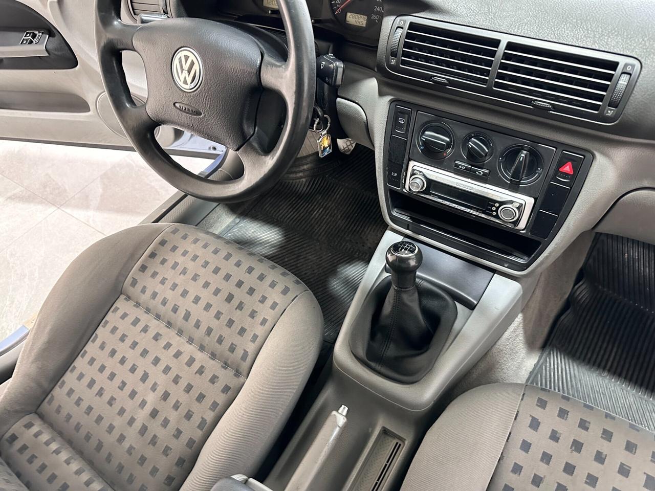 Volkswagen Passat 1.9 TDI 115cv UNICO PROP. - PERF