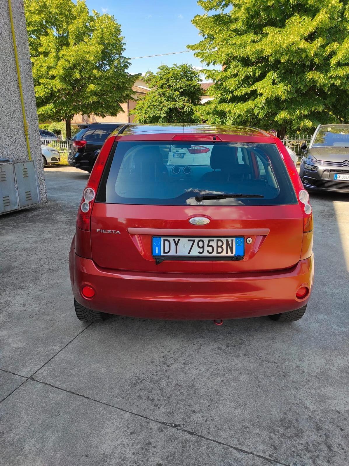 Ford Fiesta 1.2 16V 5p. Ghia