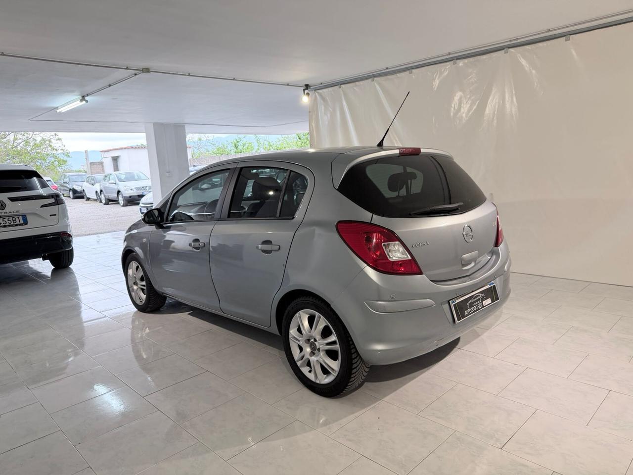 OPEL CORSA 2012 GPL CASA MADRE X NEOPATENTATI