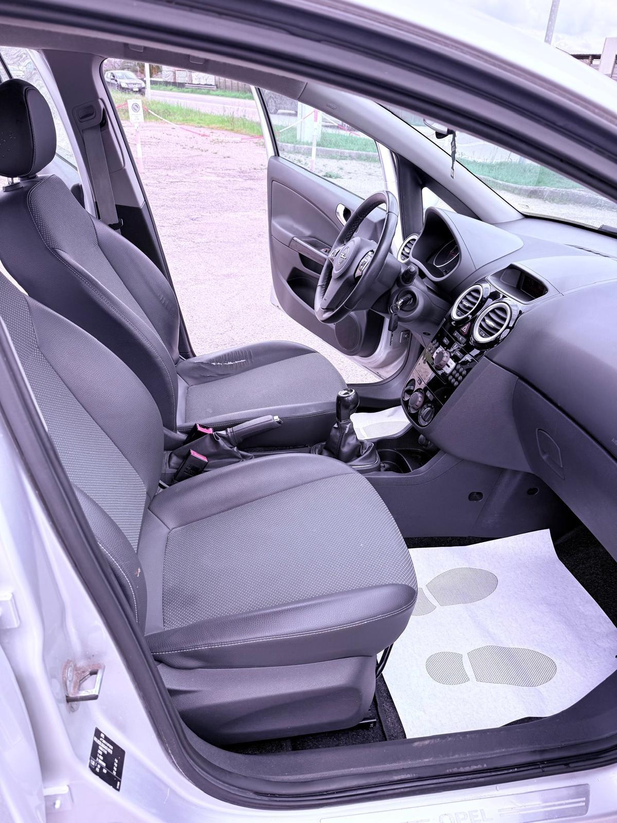 Opel Corsa 1.3 CDTI 75CV Ok neopatentati