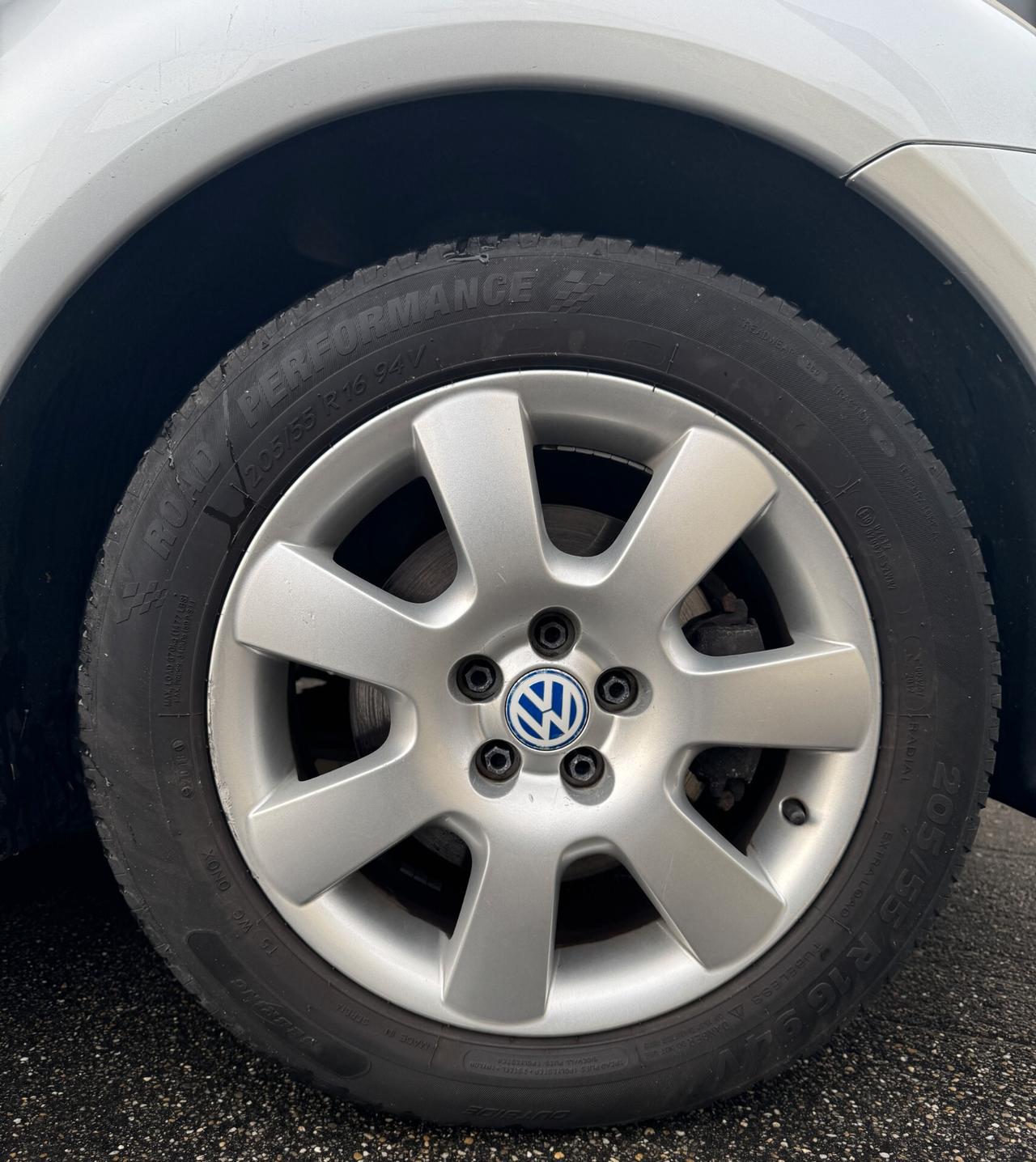 Volkswagen New Beetle 1.6 Cabrio