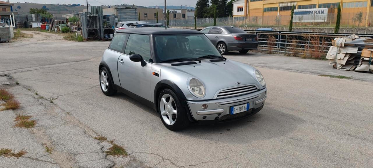 Mini 1.6 16V Cooper Chili GPL